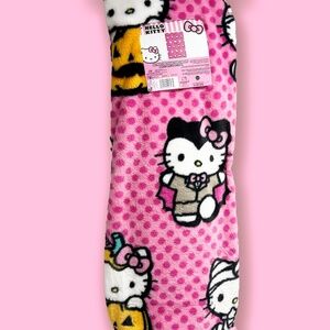 Hello Kitty Dracula Frankie Faux Fur Halloween Blanket